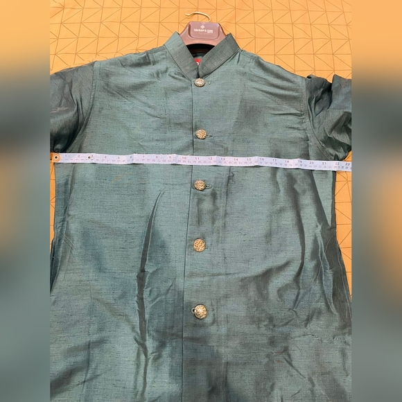 Indian men sherwani - Picture 11 of 11